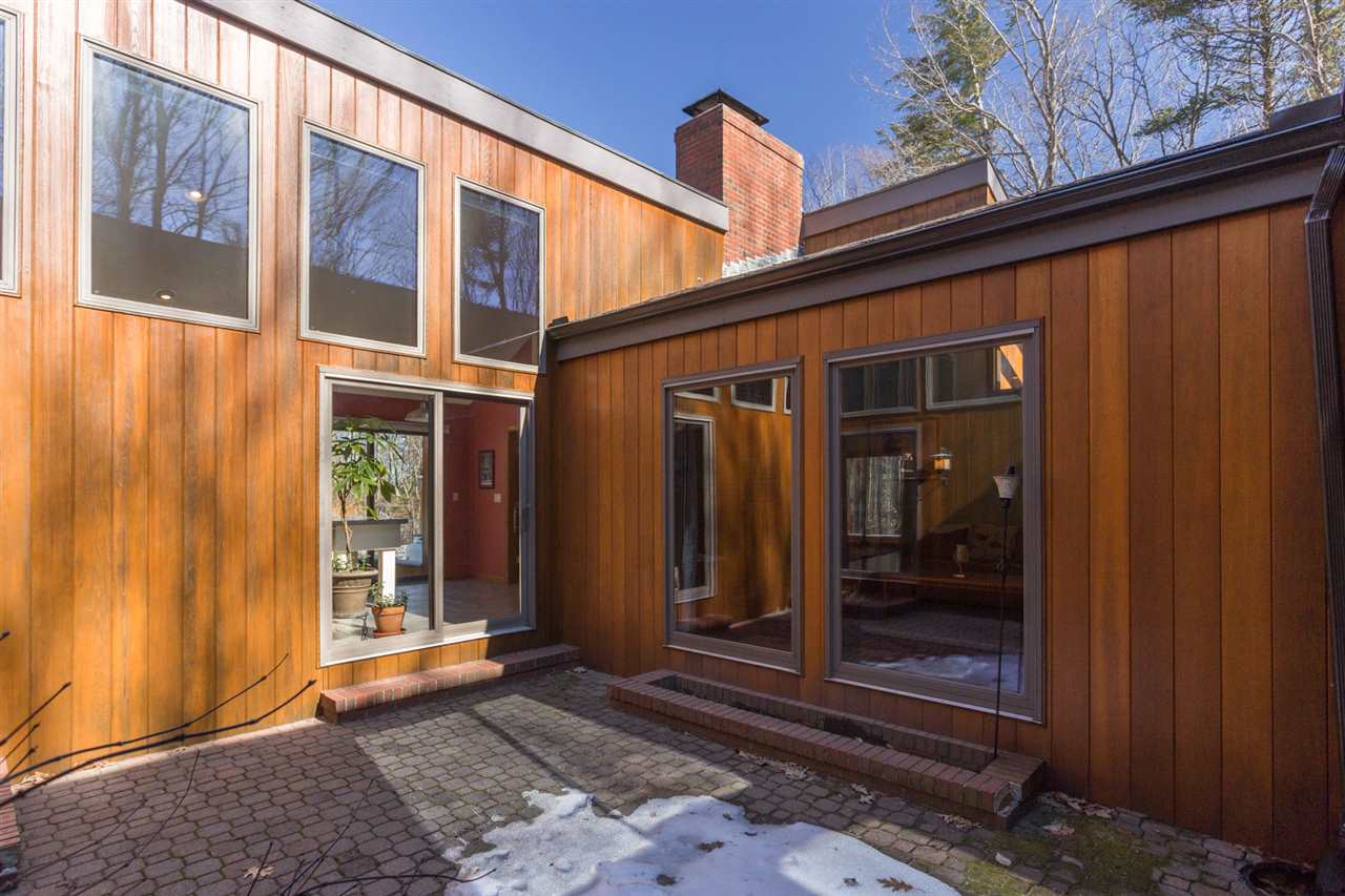 341 Old Garrison Road Dover, NH 03820 - Photo 2 of 38
