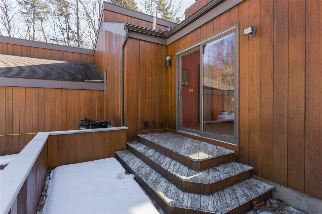 341 Old Garrison Road Dover, NH 03820 - Photo 4 of 38