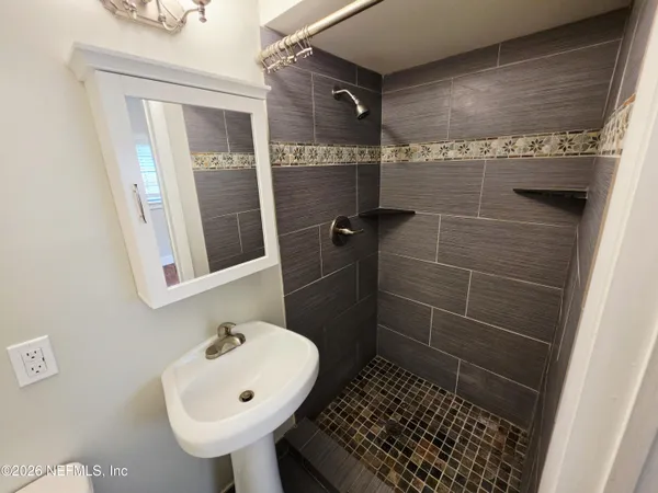 $2,250 | 2146 Antilles Court, Jacksonville, FL 32216
