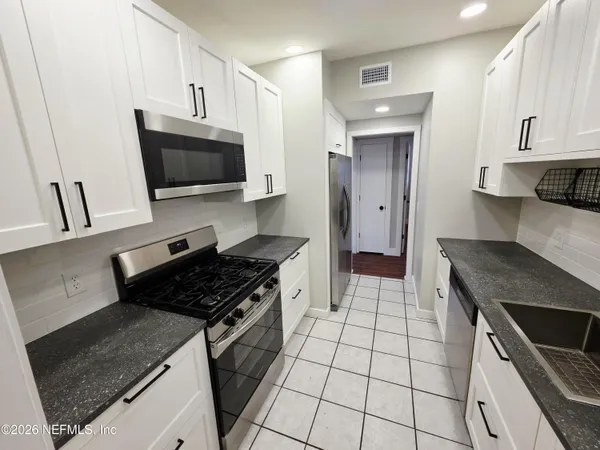$2,250 | 2146 Antilles Court, Jacksonville, FL 32216