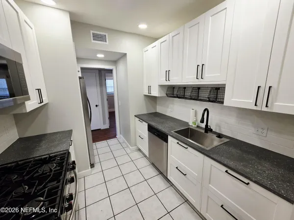 $2,250 | 2146 Antilles Court, Jacksonville, FL 32216