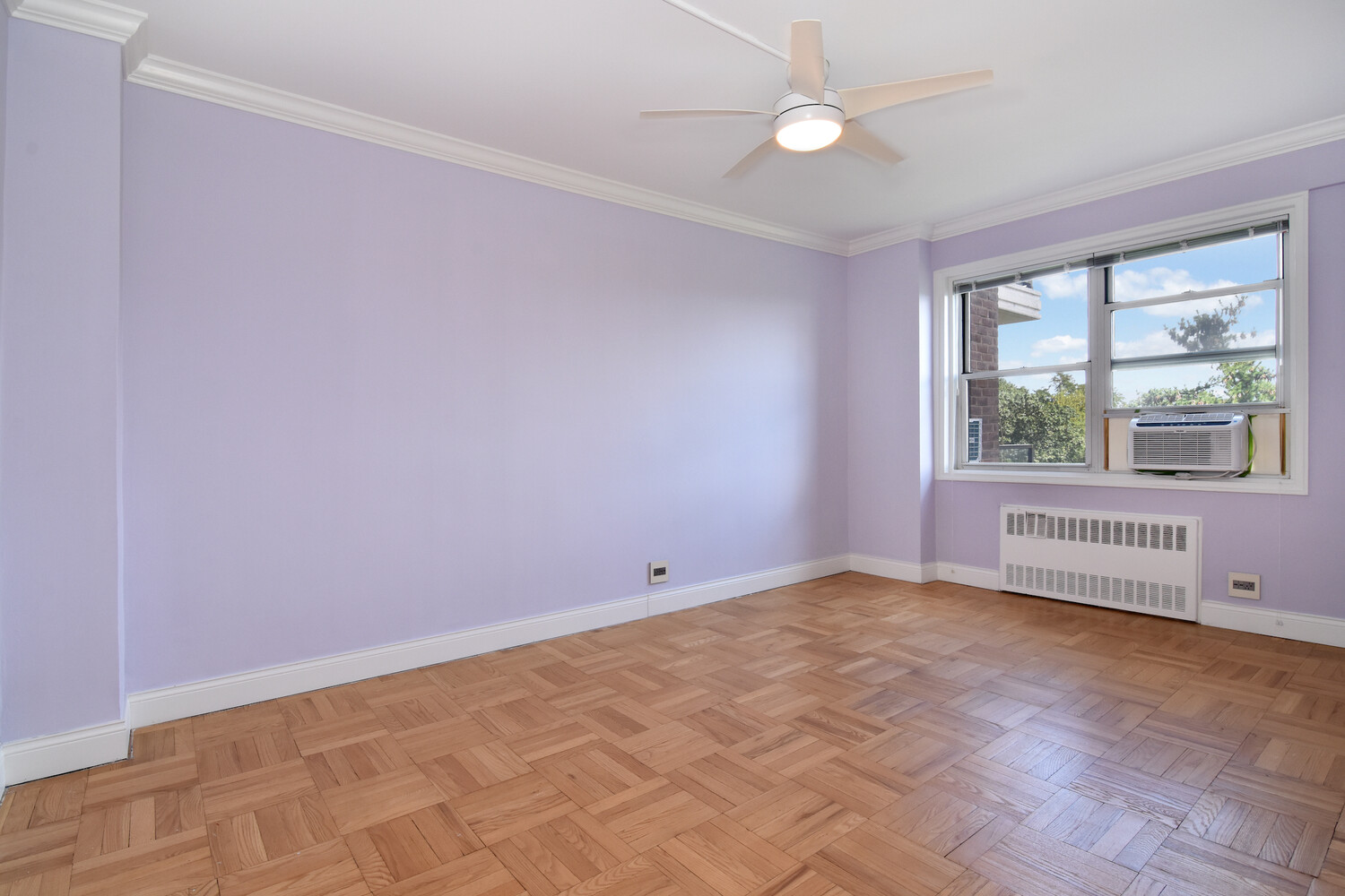 750 Kappock Street, Unit 807 Bronx, NY 10463 - Photo 15 of 28 a view of an empty room with a window