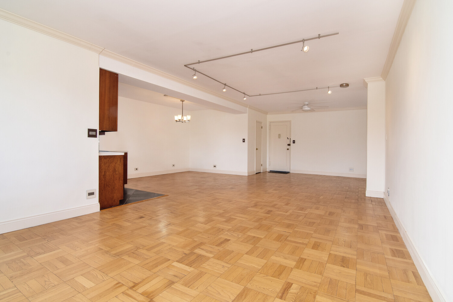 750 Kappock Street, Unit 807 Bronx, NY 10463 - Photo 6 of 28 a view of empty room