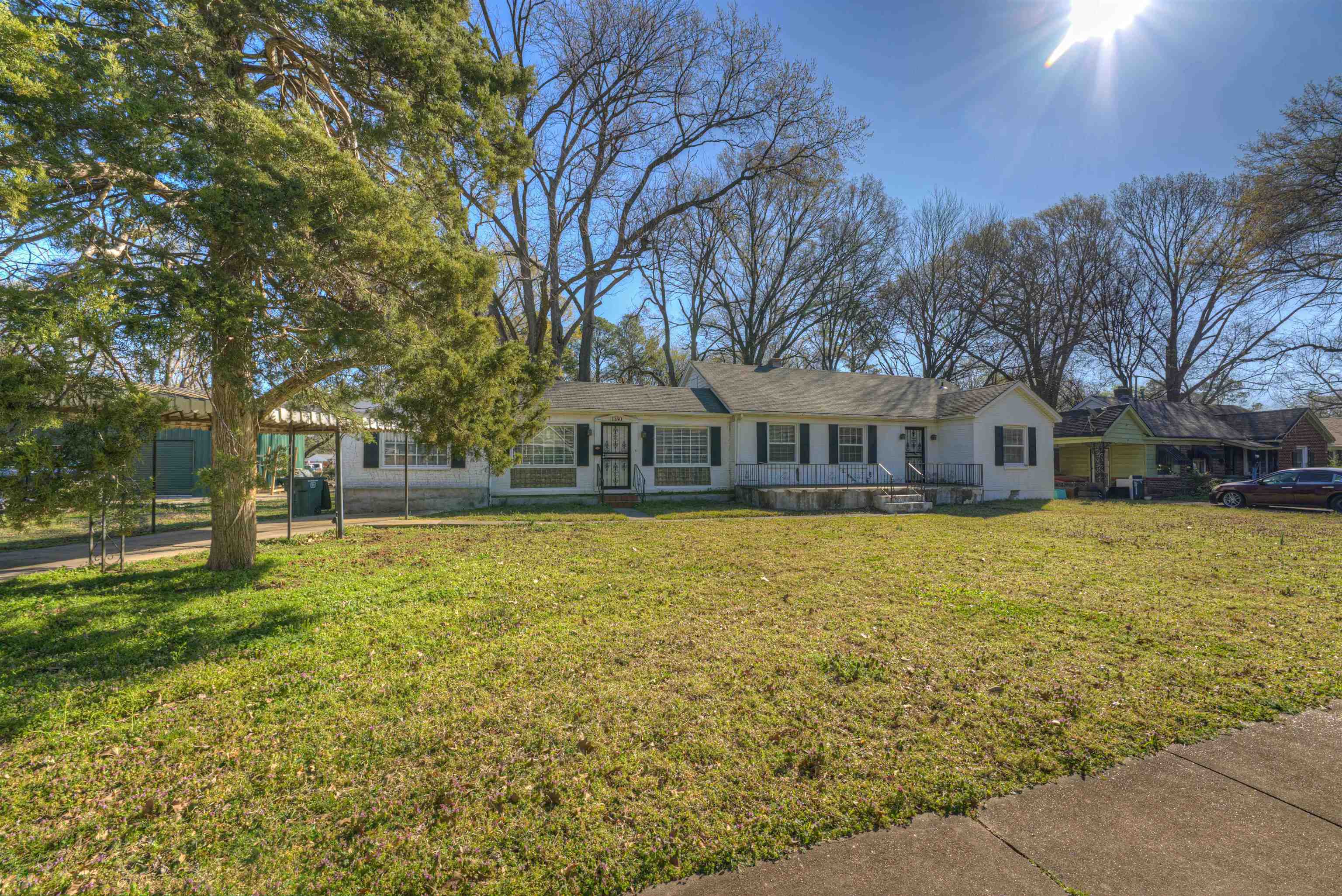 1180 Vaughn Road Memphis, TN 38122 - Photo 25 of 26 a front view of a house with a yard