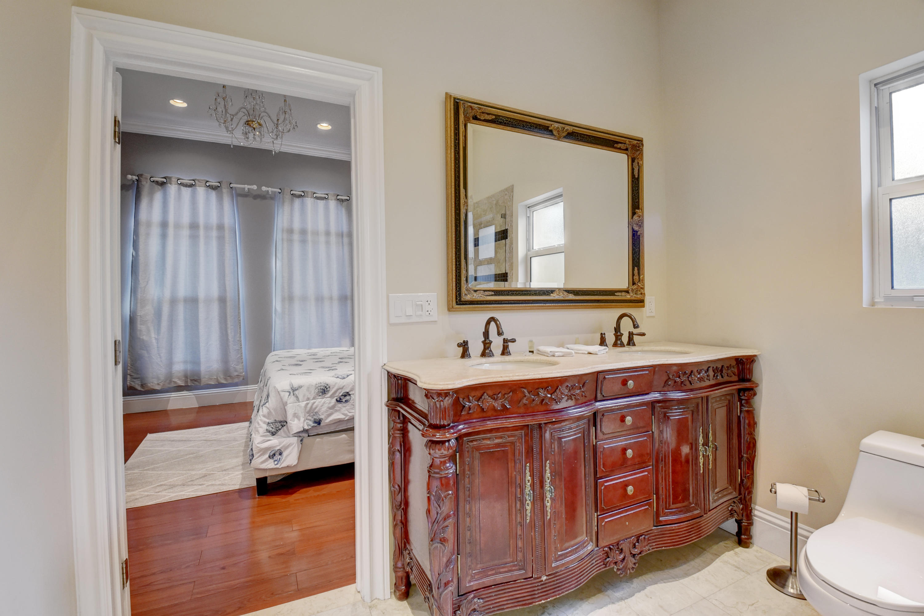 117 Northwest 8th Street Boca Raton, FL 33432 - Photo 22 of 43 Bathroom 3