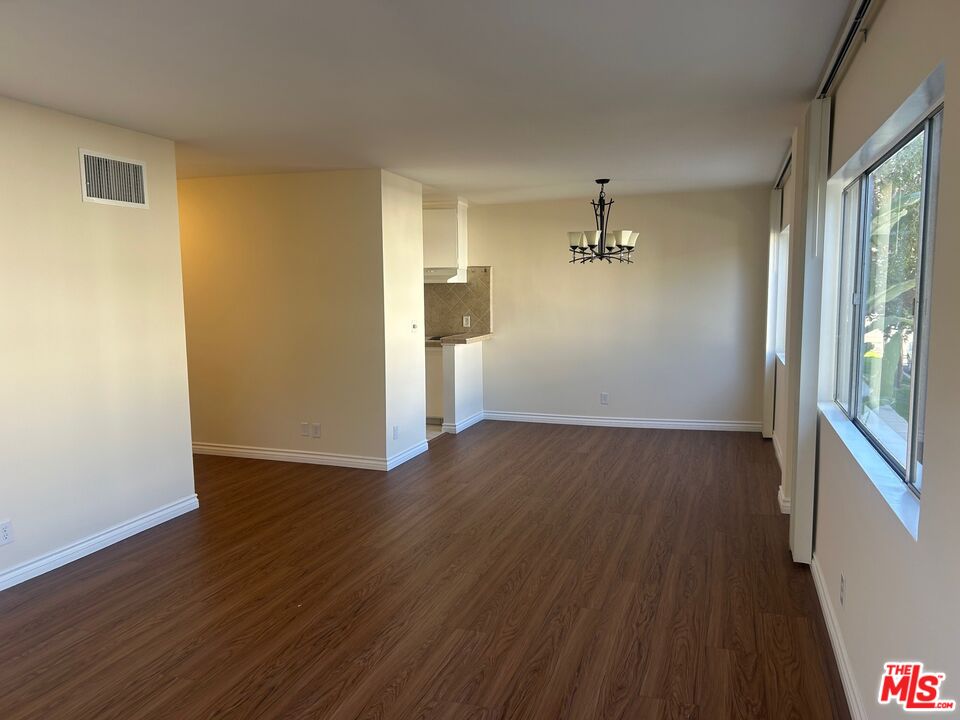 1440 Reeves Street, Unit 103 Los Angeles, CA 90035 - Photo 3 of 11