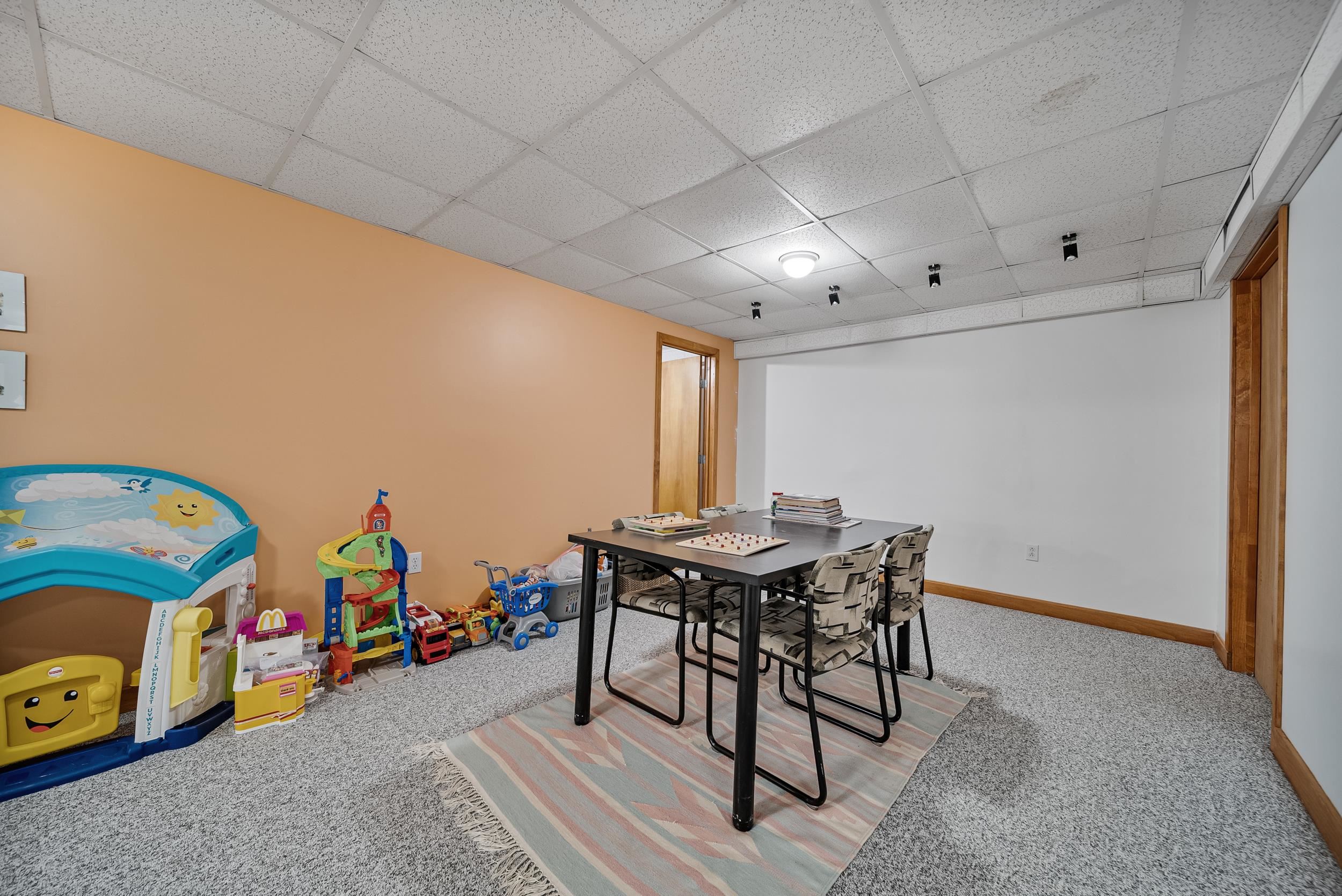 23 Osgood Street Windham, NH 03087 - Photo 44 of 54