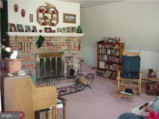 1328 Snyder Road Green Lane, PA 18054 - Photo 4 of 6 Gallery Image 4