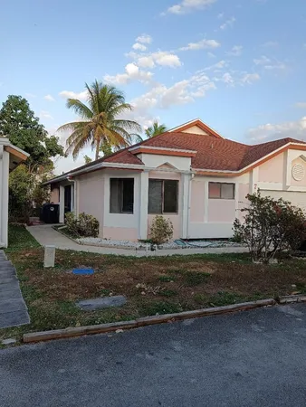 $3,000 | 739 Holly Street, North Lauderdale, FL 33068
