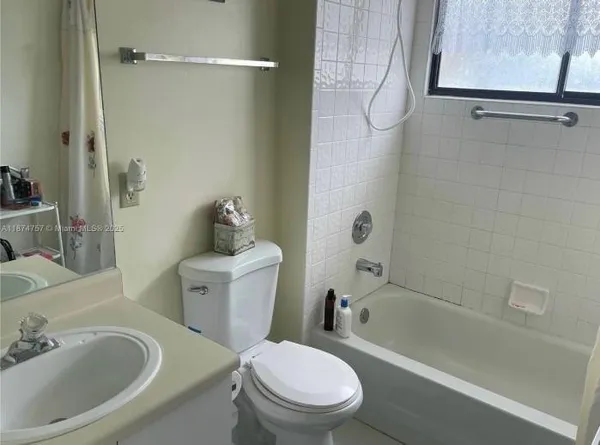 $3,000 | 739 Holly Street, North Lauderdale, FL 33068