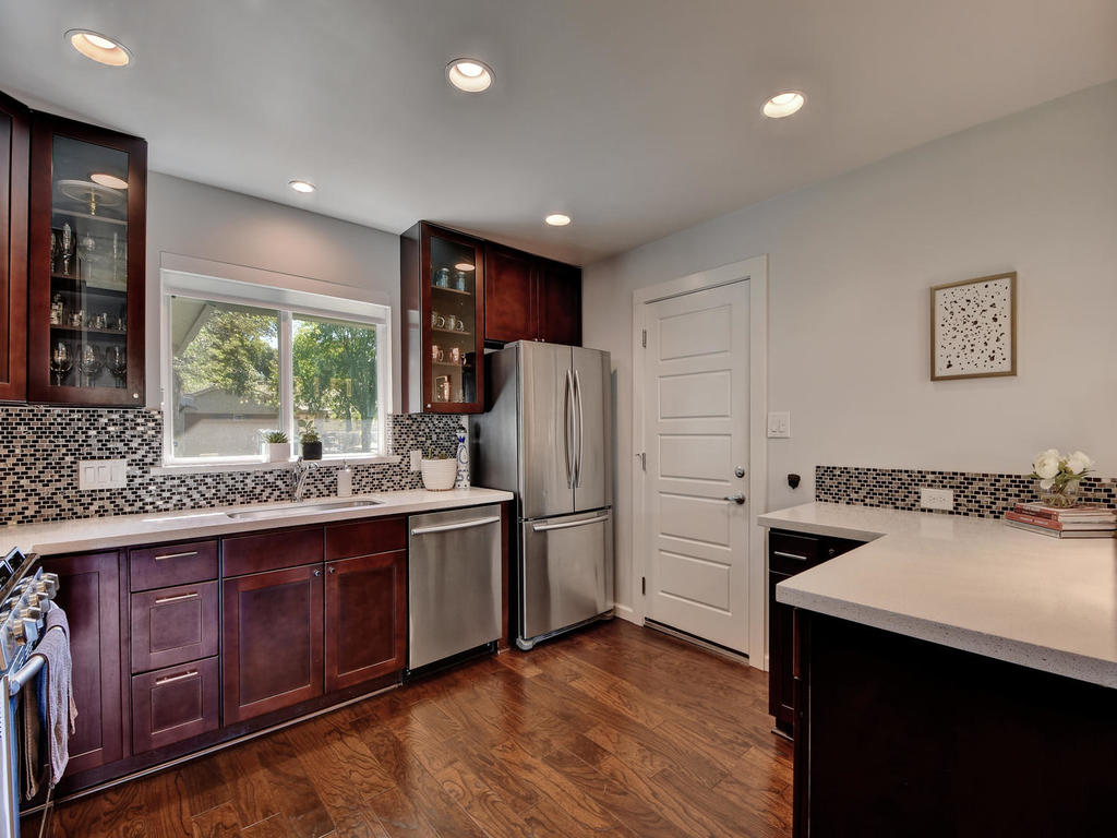 5320 Presidio Road Austin, TX 78745 - Photo 8 of 37