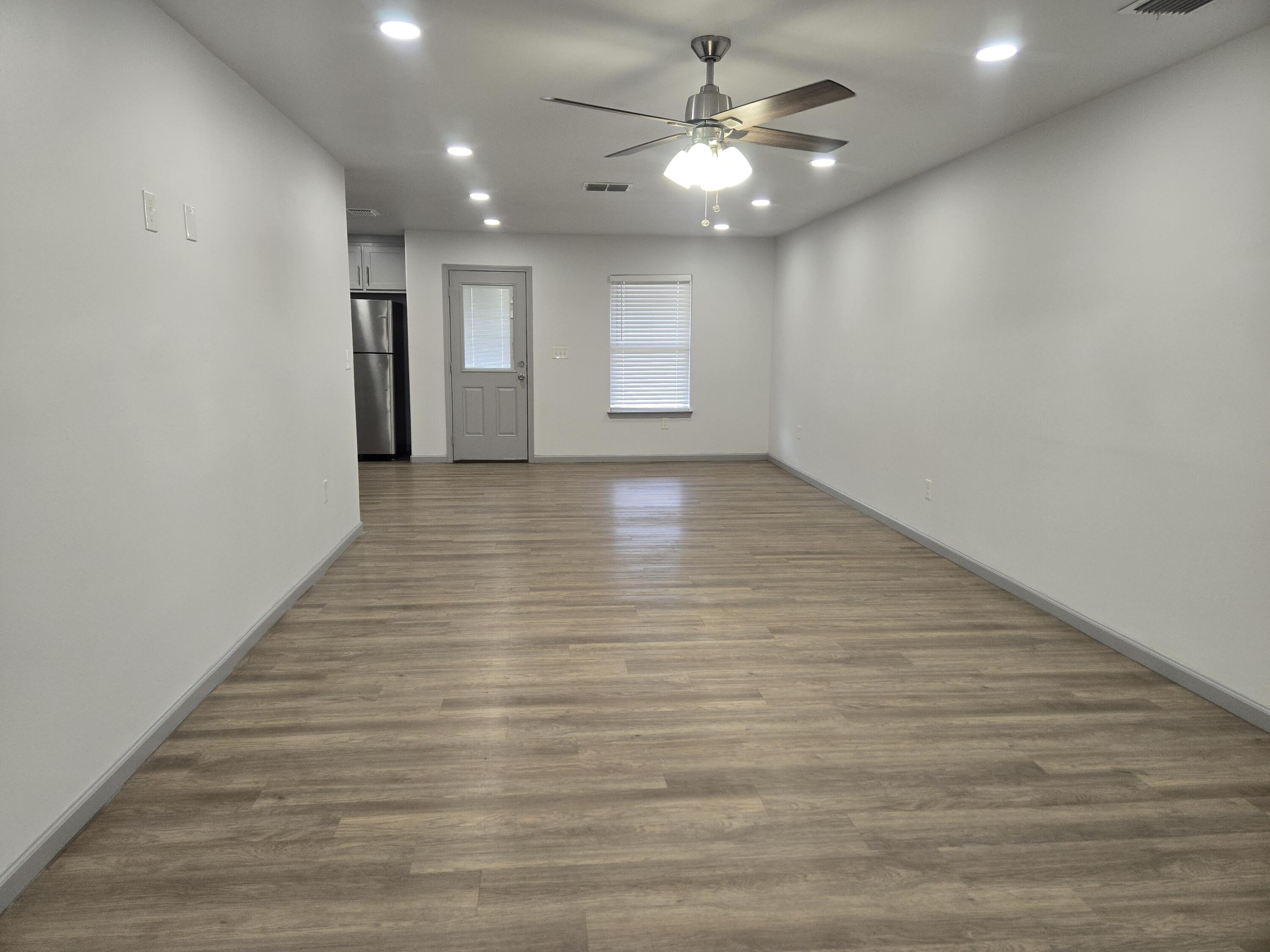 2110 88th Street Lubbock, TX 79423 - Photo 4 of 22 20260611_160120