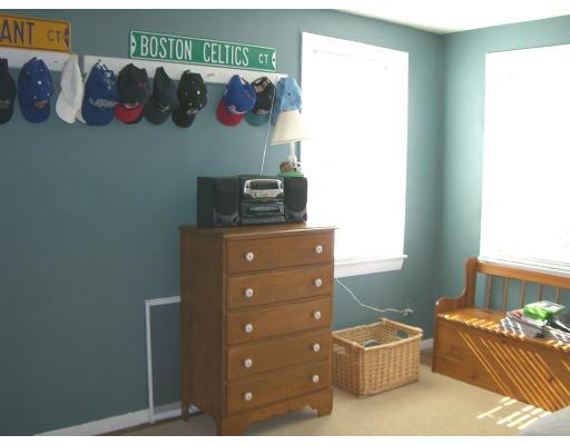 27 Roundtop Road Marlborough, MA 01752 - Photo 11 of 13 Gallery Image 11