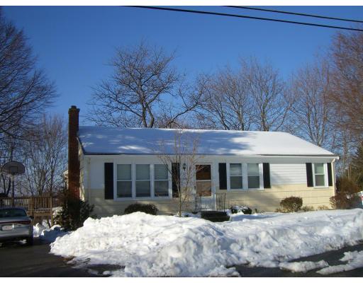 27 Roundtop Road Marlborough, MA 01752 - Photo 2 of 13 Gallery Image 2
