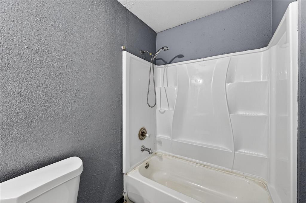 601 Royal Street Cleburne, TX 76031 - Photo 19 of 27