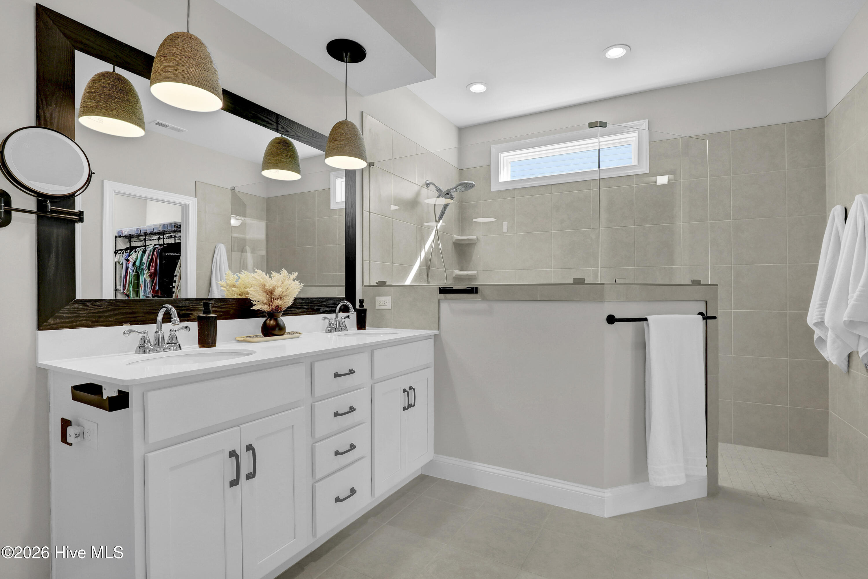 198 East Weatherbee Way Hampstead, NC 28443 - Photo 15 of 39 Master Bathroom