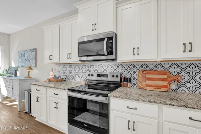 $499,900 | 198 East Weatherbee Way, Hampstead, NC 28443