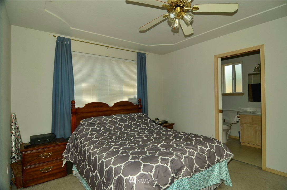 5906 59th Loop Southeast Lacey, WA 98513 - Photo 7 of 12 Gallery Image 7