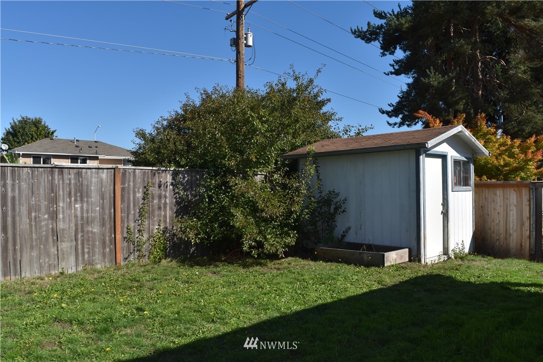5906 59th Loop Southeast Lacey, WA 98513 - Photo 10 of 12 Gallery Image 10