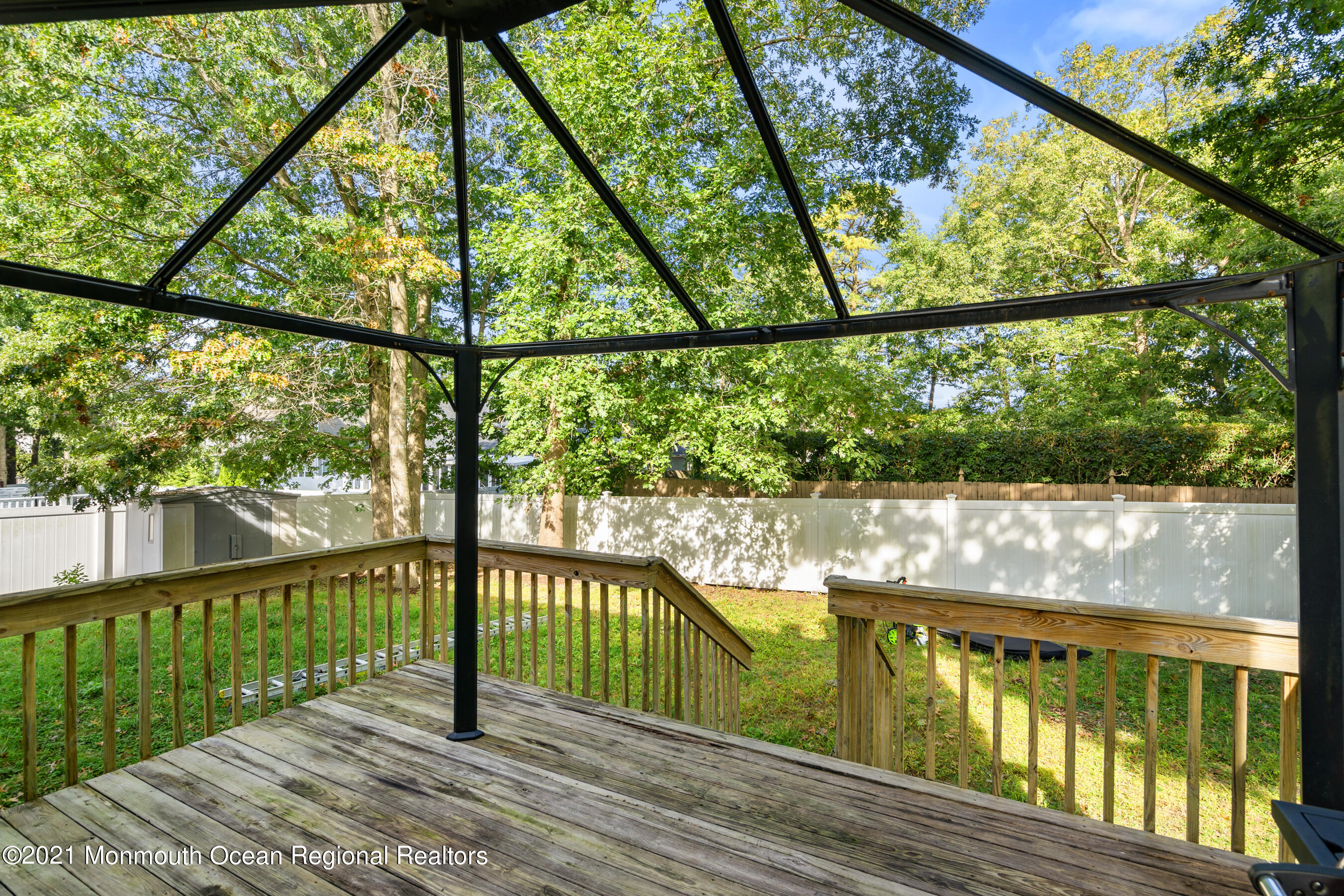 124 Torpedo Road Manahawkin, NJ 08050 - Photo 22 of 25 Deck1