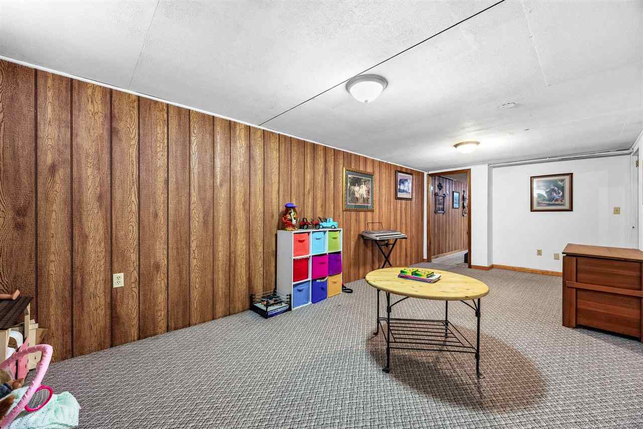 148 Delhi Road Manchester, IA 52057 - Photo 23 of 36 Gallery Image 23