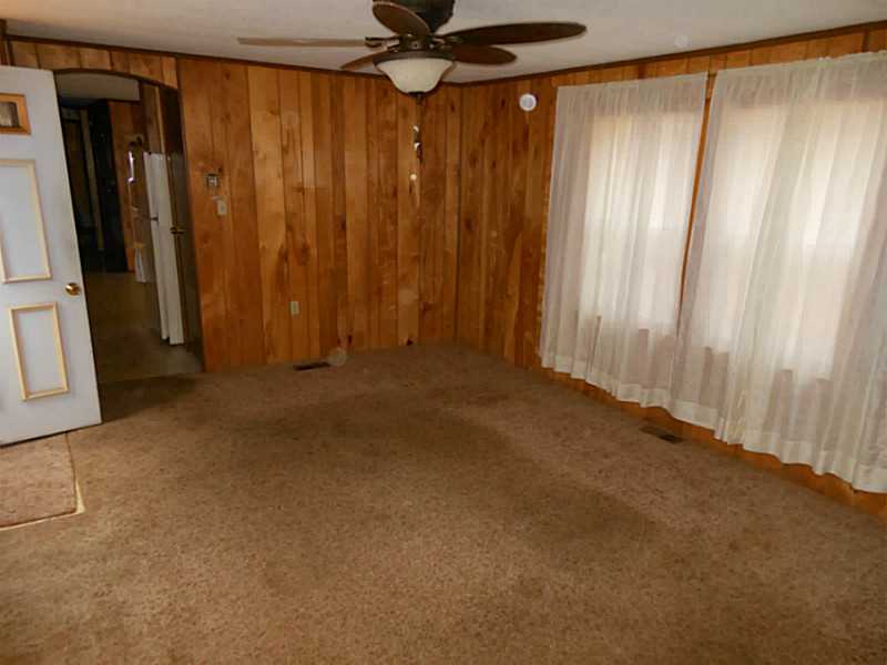 250 Rockland Road Scituate, RI 02857 - Photo 5 of 16 Living Room.
