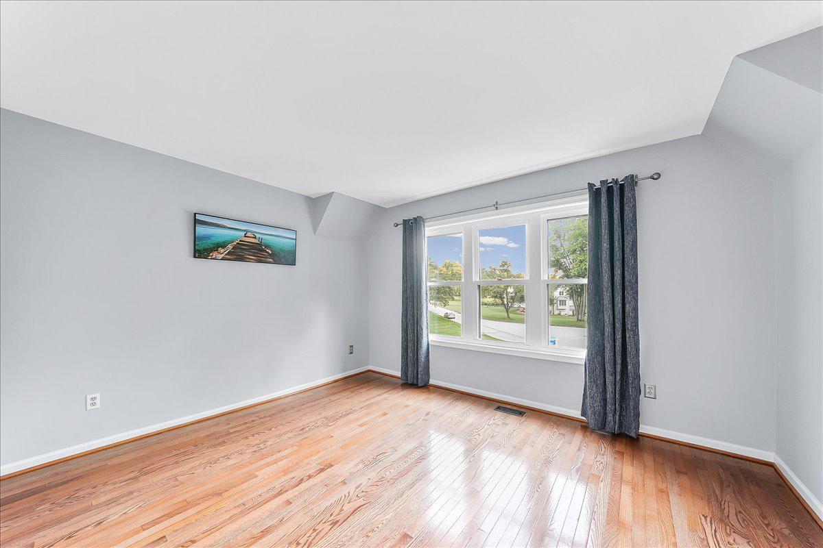 51 Ridings Way Chadds Ford, PA 19317 - Photo 45 of 57 Bright and airy Bedroom #2!