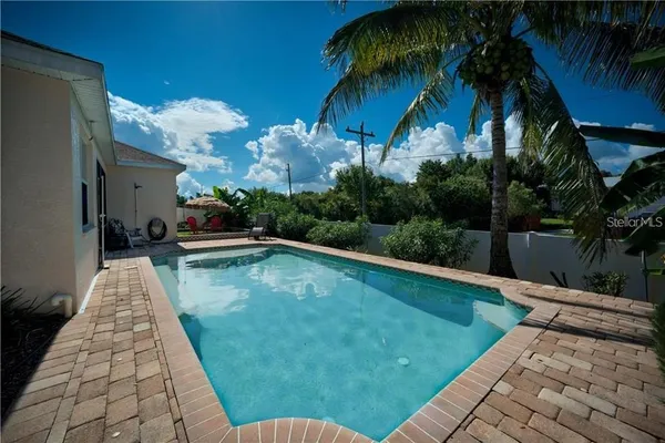 $3,250 | 6614 64th Terrace East, Bradenton, FL 34203