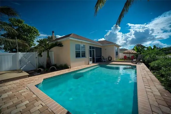 $3,250 | 6614 64th Terrace East, Bradenton, FL 34203