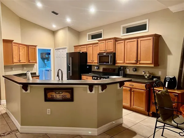 $3,250 | 6614 64th Terrace East, Bradenton, FL 34203