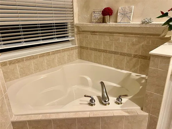 $3,250 | 6614 64th Terrace East, Bradenton, FL 34203