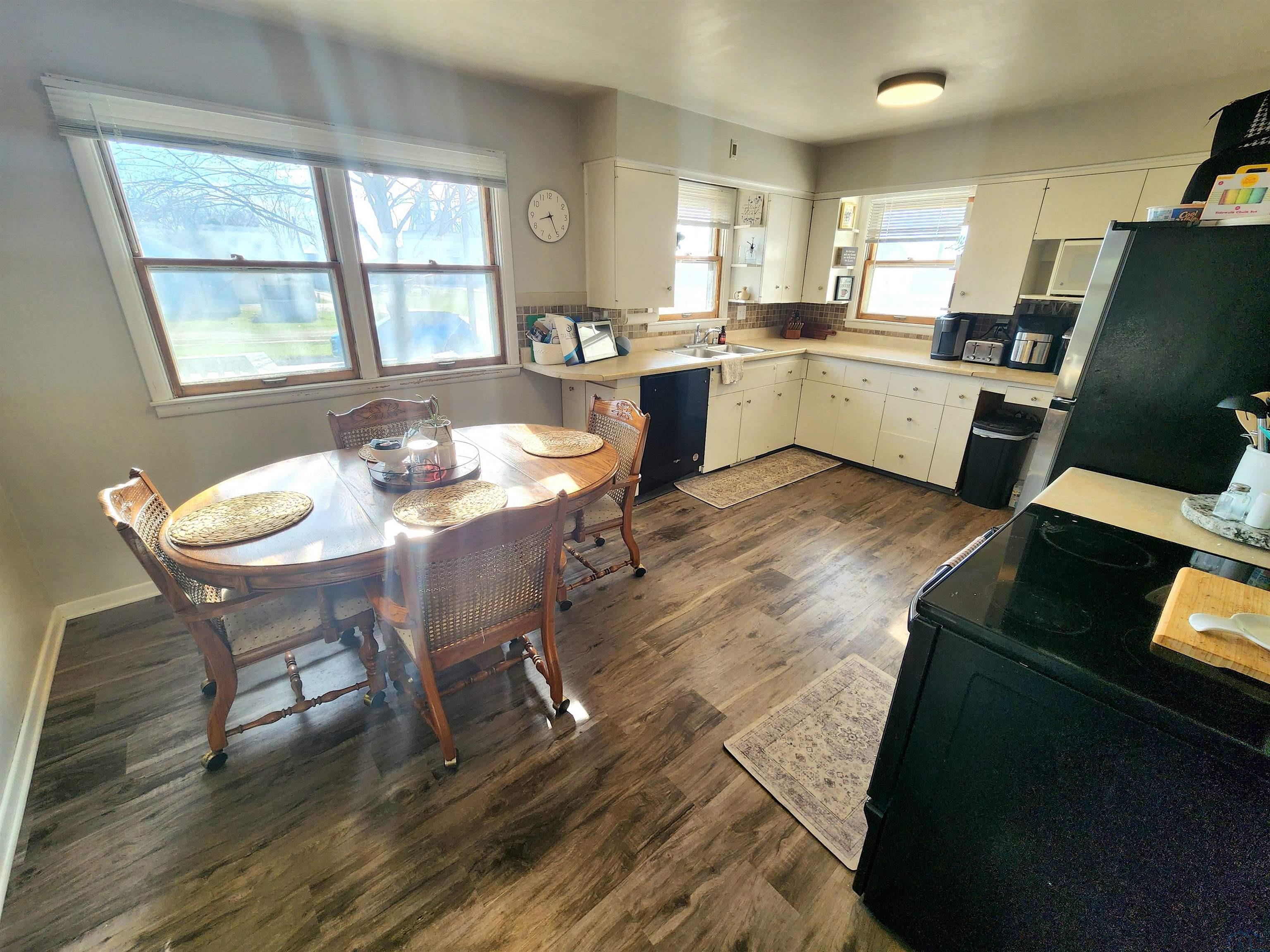 1013 Walnut Street Hull, IA 51239 - Photo 13 of 40 Gallery Image 13