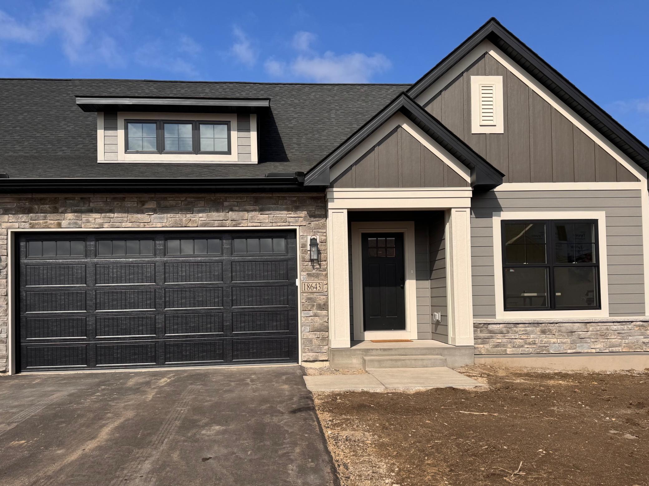 18643 Icebox Lane Lakeville, MN 55044 - Photo 1 of 36
