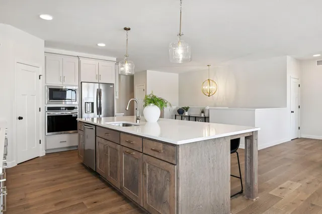 $647,900 | 18643 Icebox Lane, Lakeville, MN 55044