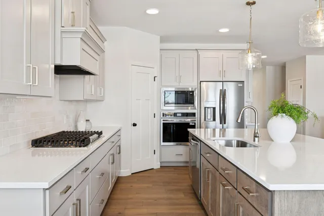 $647,900 | 18643 Icebox Lane, Lakeville, MN 55044