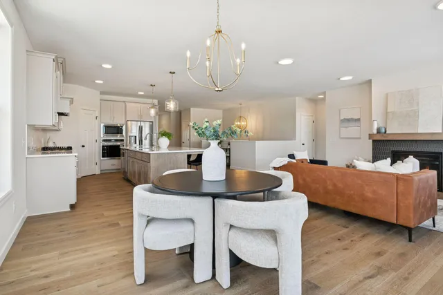 $647,900 | 18643 Icebox Lane, Lakeville, MN 55044