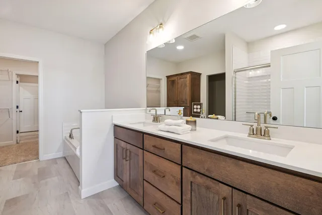 $647,900 | 18643 Icebox Lane, Lakeville, MN 55044