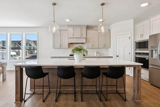 $647,900 | 18643 Icebox Lane, Lakeville, MN 55044