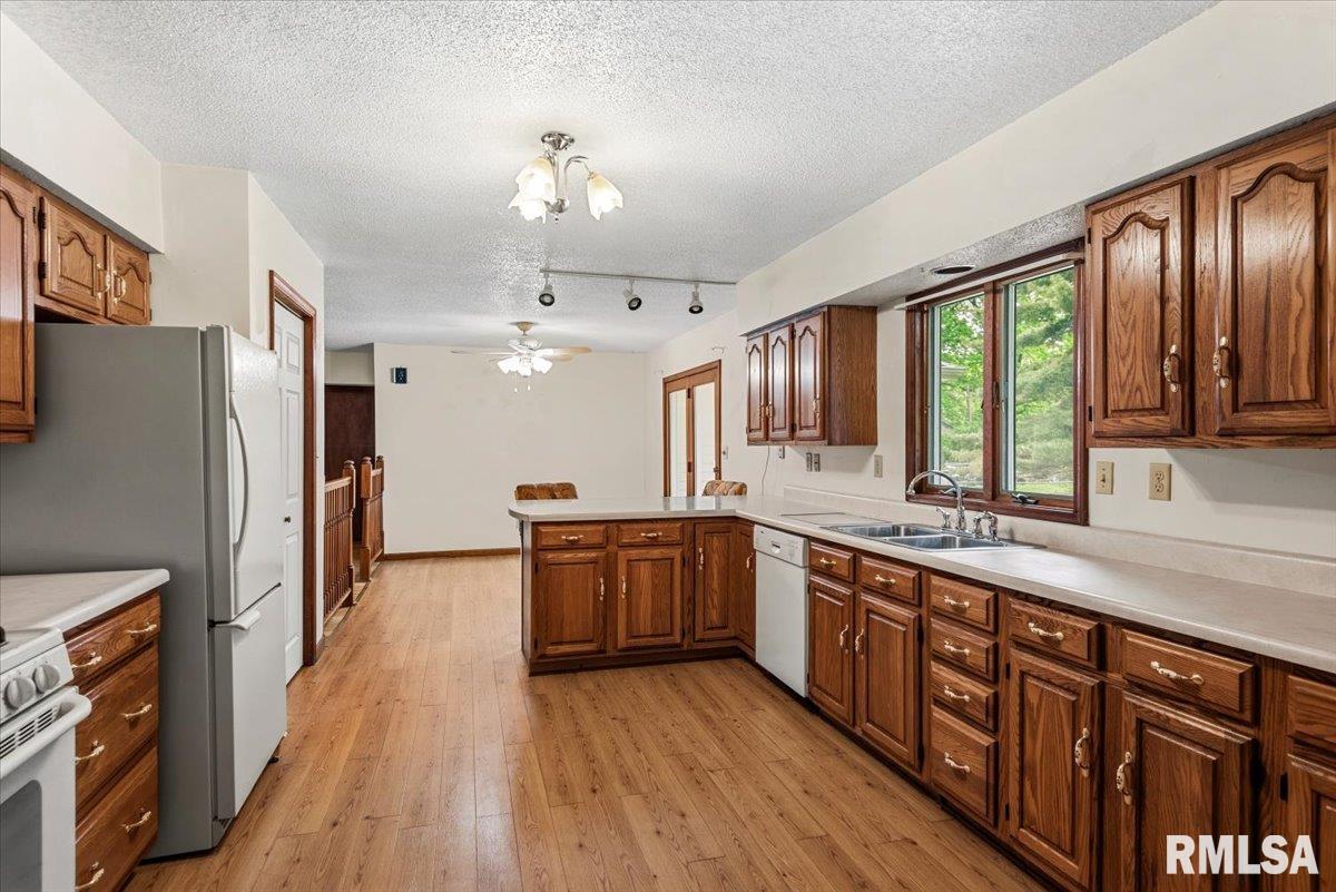 2630 Piper Lane Springfield, IL 62707 - Photo 9 of 29 Gallery Image 9