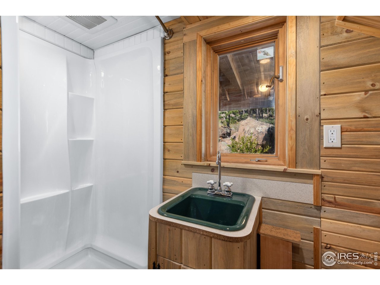 986 Easton Road Lyons, CO 80540 - Photo 16 of 39 Gallery Image 16