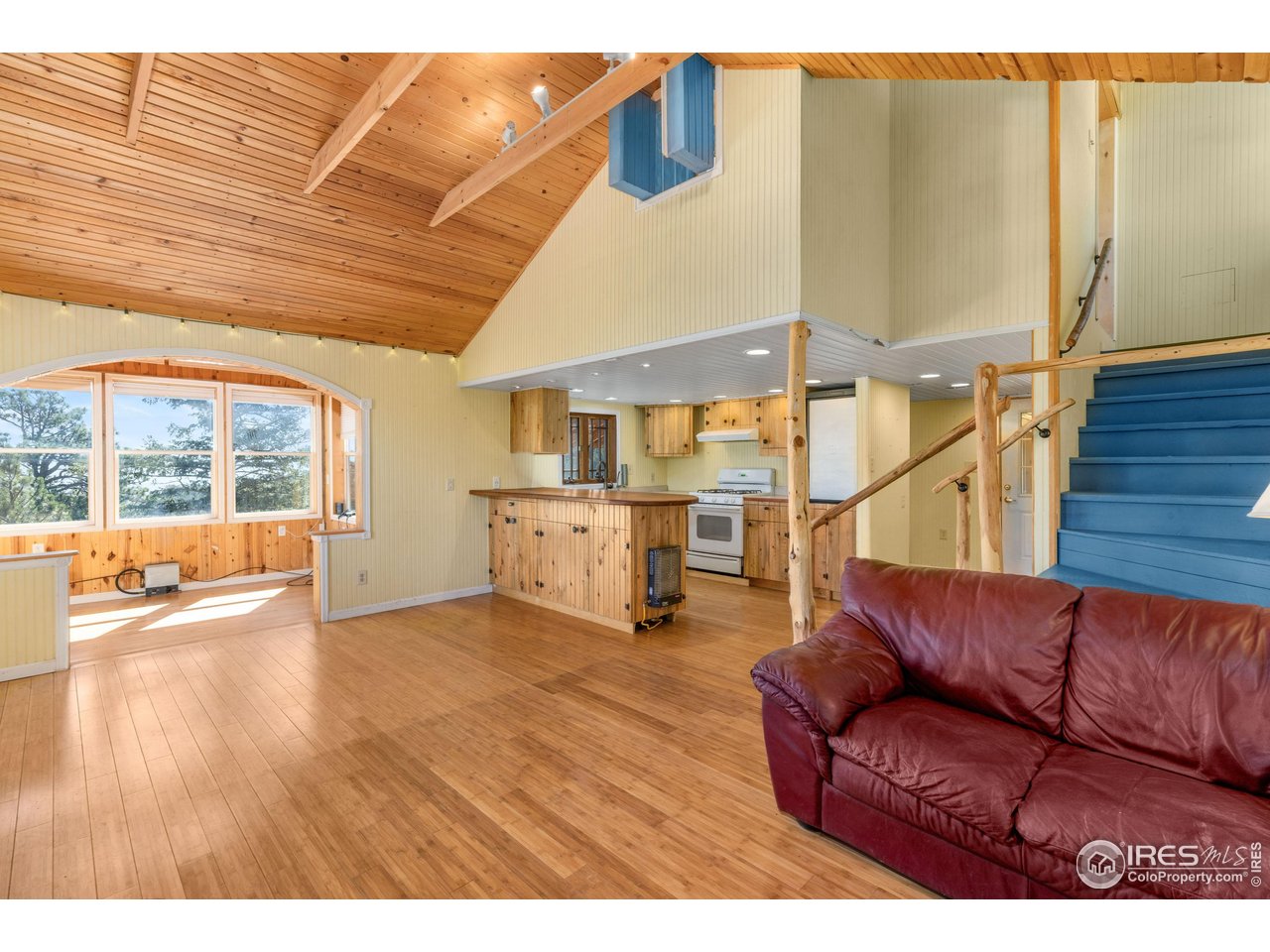986 Easton Road Lyons, CO 80540 - Photo 4 of 39 Gallery Image 4