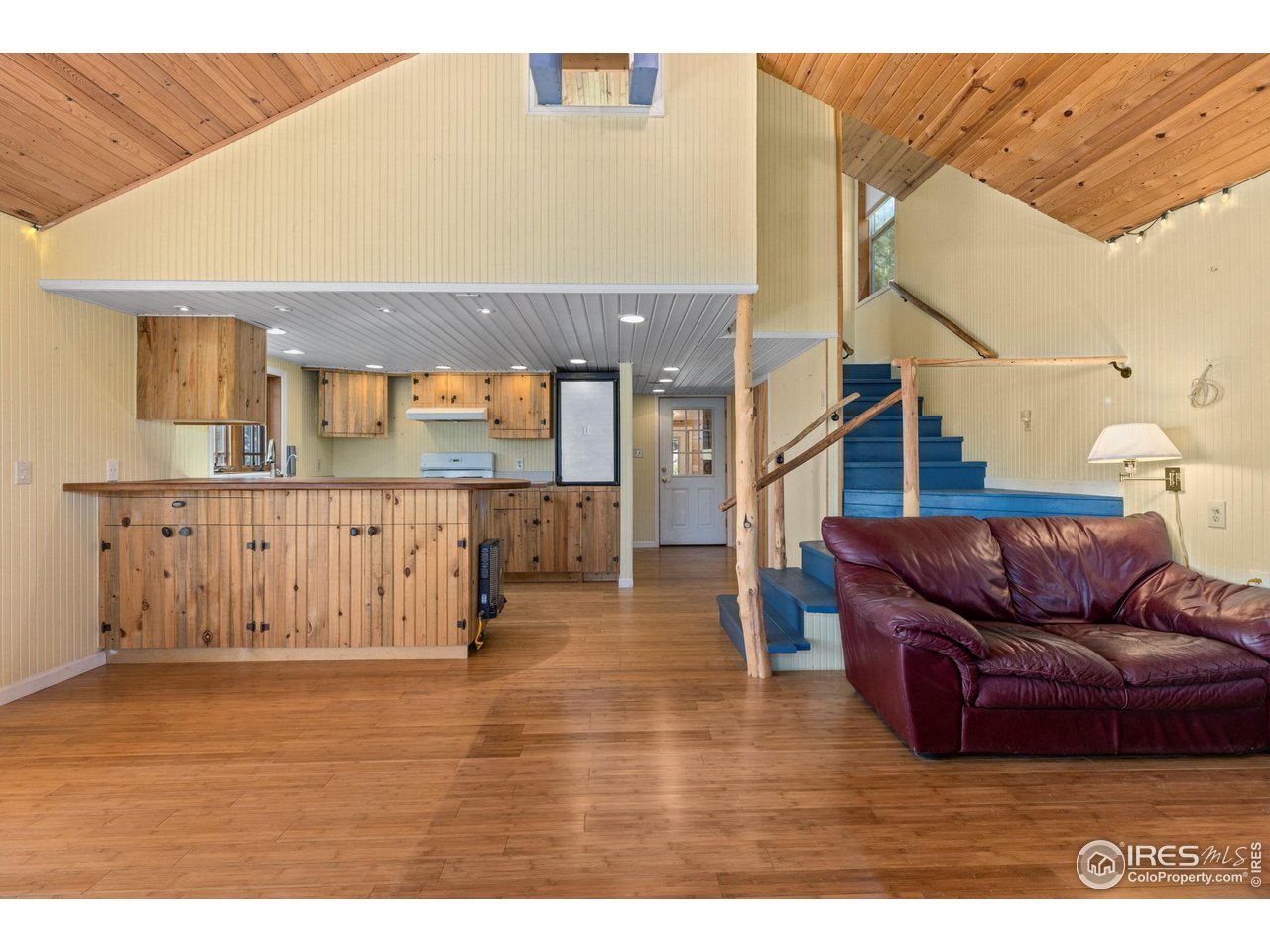 986 Easton Road Lyons, CO 80540 - Photo 5 of 39 Gallery Image 5