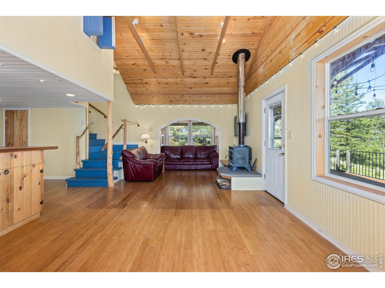986 Easton Road Lyons, CO 80540 - Photo 9 of 39 Gallery Image 9