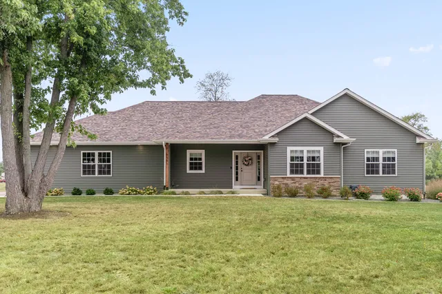 $439,900 | 6551 South Westwood Avenue, Rochelle, IL 61068