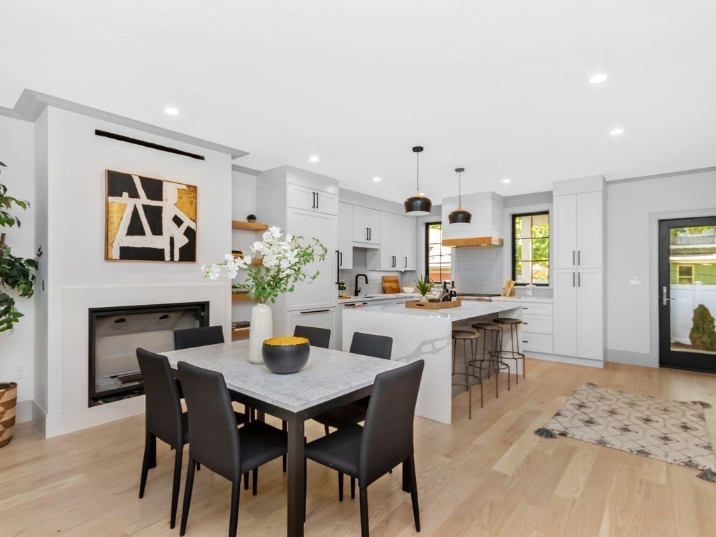 21 Naples Road, Unit 1 Brookline, MA 02446 - Photo 7 of 33 Gallery Image 7