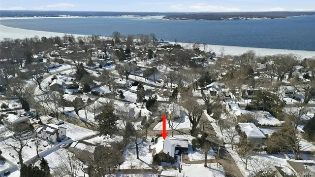 $829,000 | 9 Carlisle Drive, Northport, NY 11768