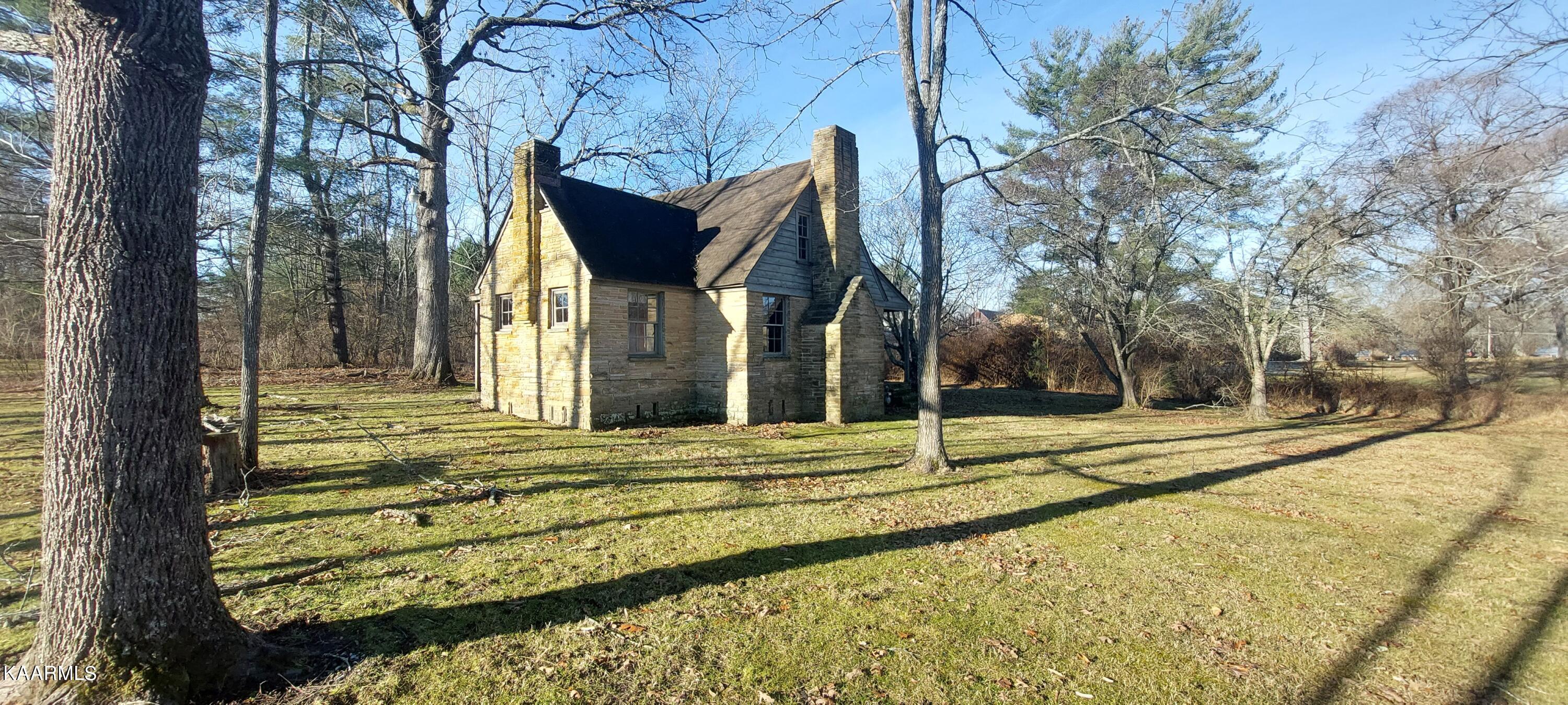 132 Short Sawmill Road Crossville, TN 38555 - Photo 1 of 23 20230110_084936