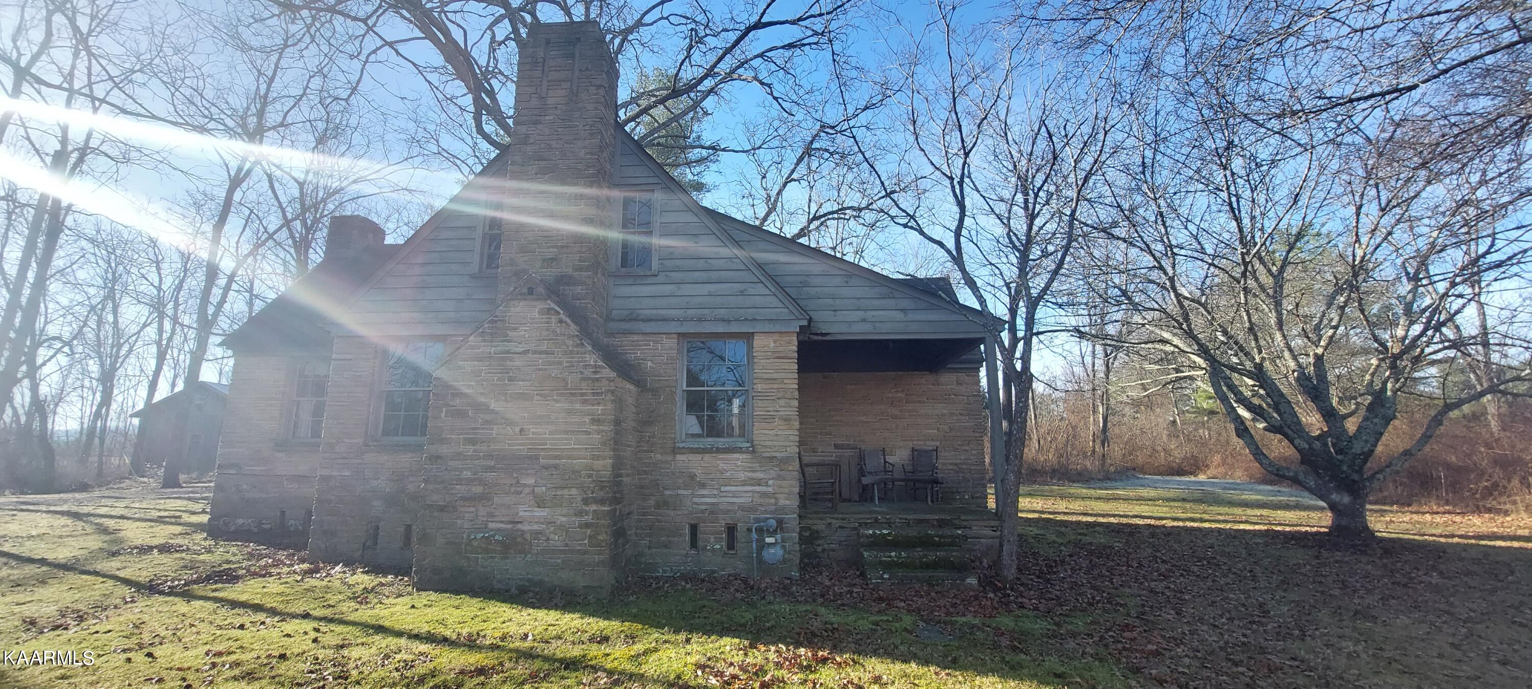 132 Short Sawmill Road Crossville, TN 38555 - Photo 3 of 23 20230110_084957