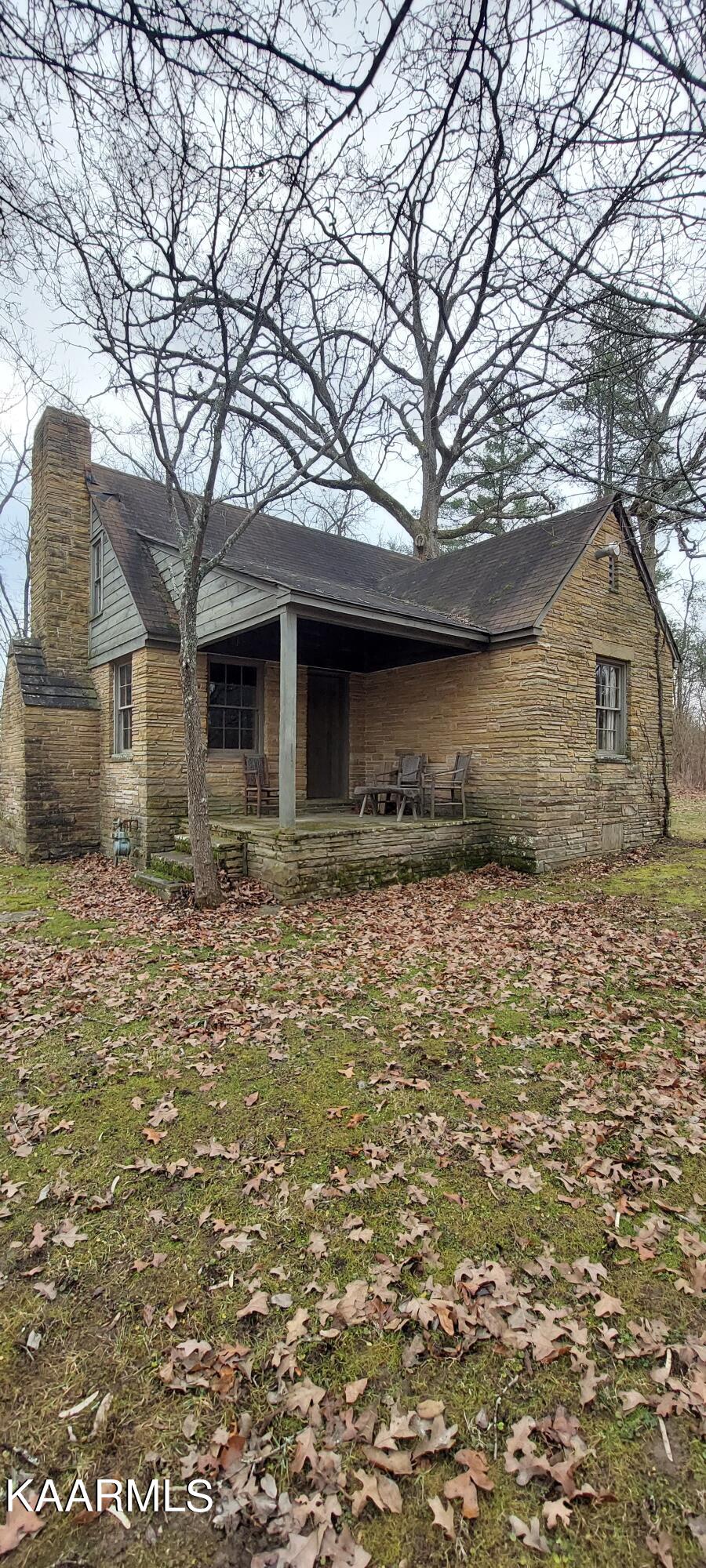 132 Short Sawmill Road Crossville, TN 38555 - Photo 6 of 23 20230109_085412