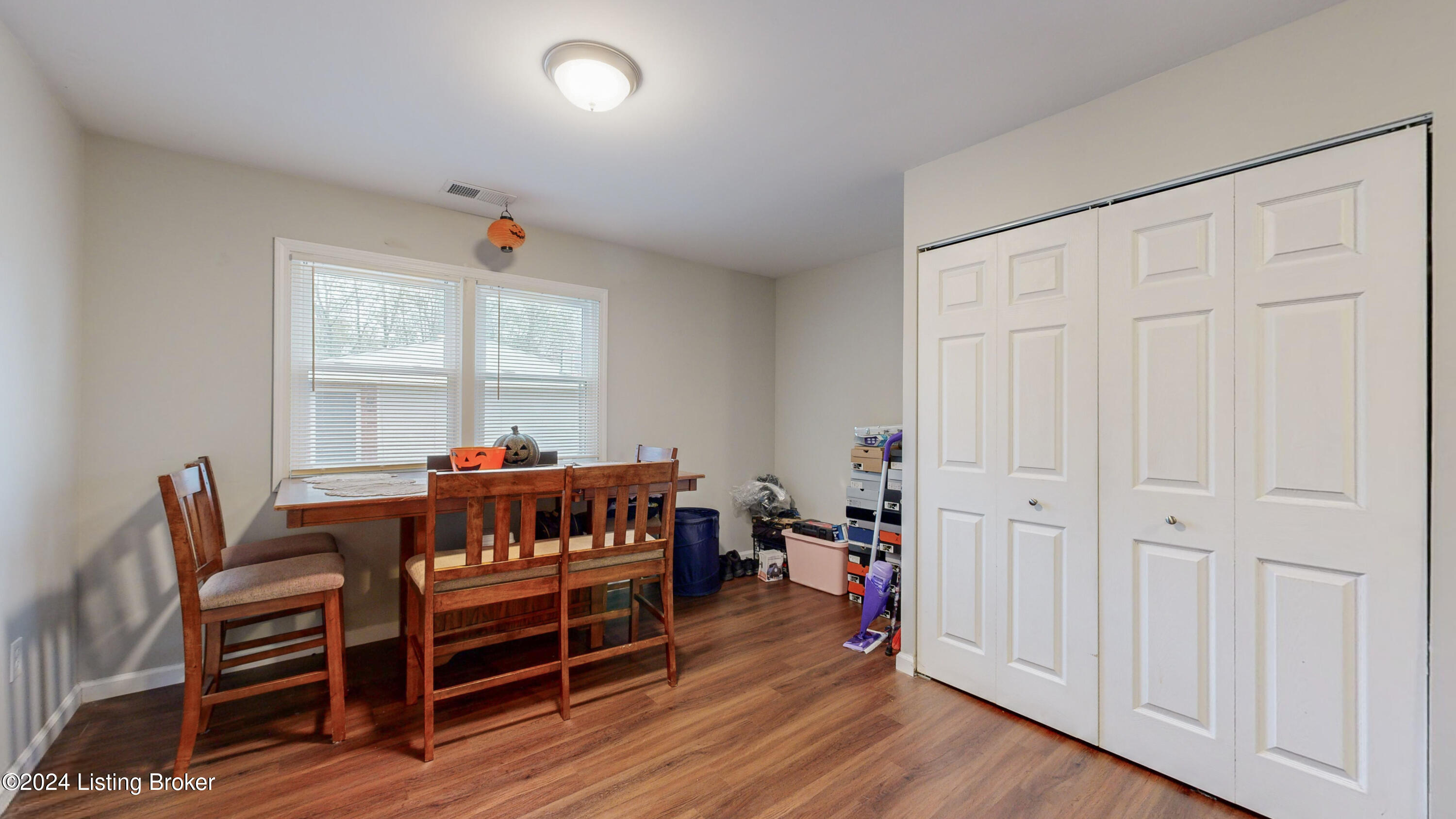 6814 Barfield Road Louisville, KY 40258 - Photo 12 of 28 6814 Barfield Rd-12